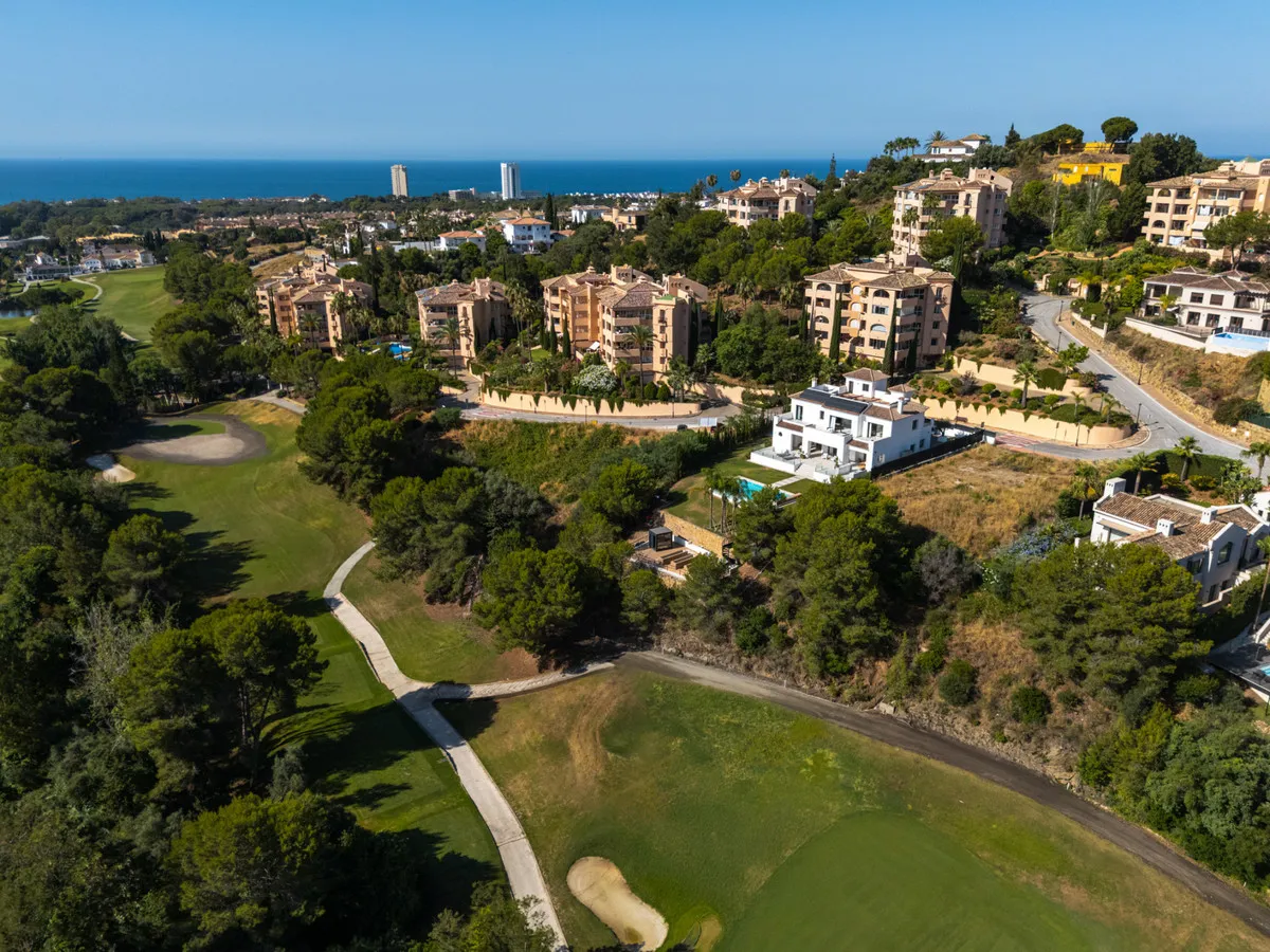 70525d51-f945-4eca-b6ce-5f74c4b42253