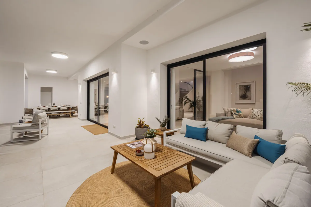 73e4ec95-ff27-4be8-8307-def31c11d609