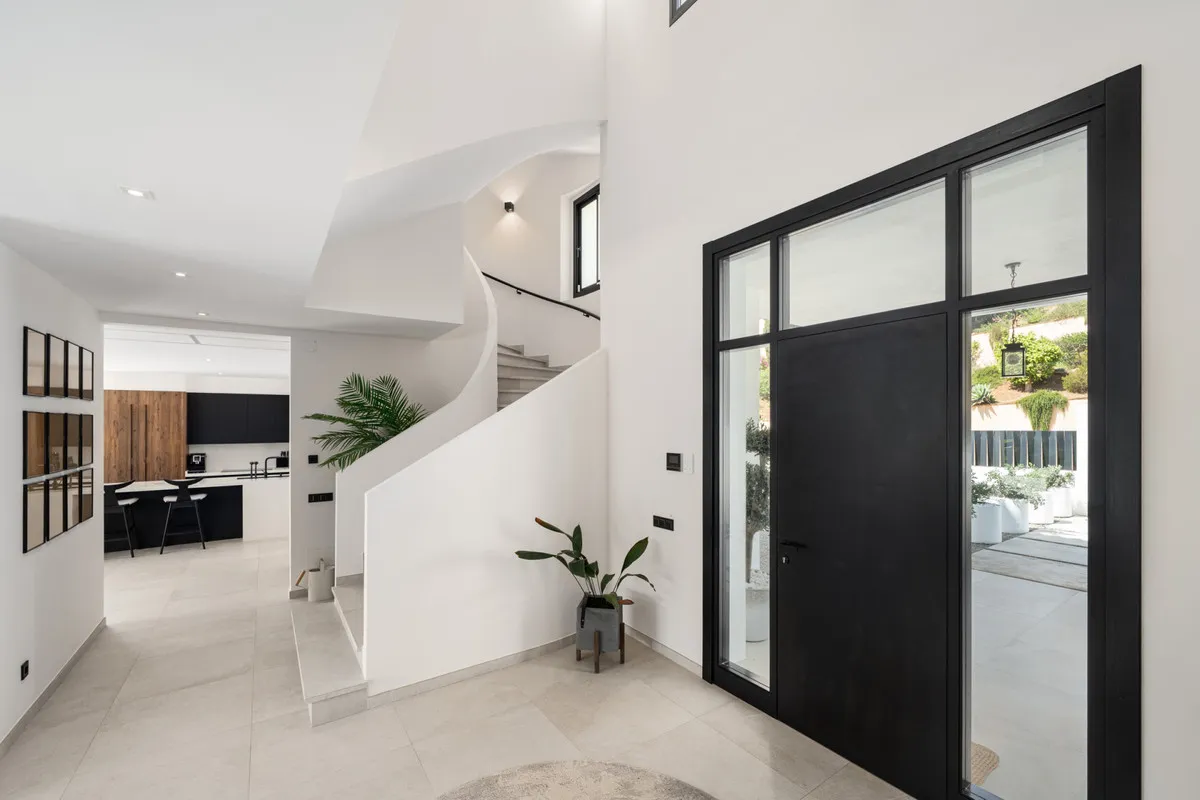 abfb47ef-f30f-4e1f-99d1-23de24319b84