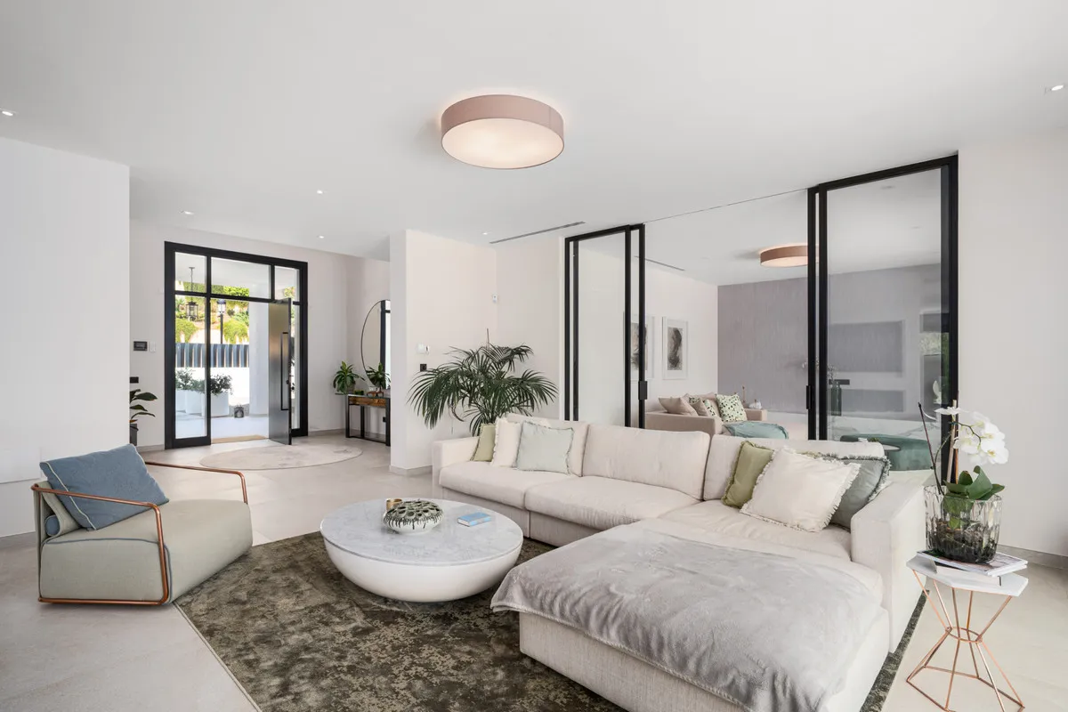 d8e2c2c4-603f-48e0-a224-52be0f33fe7c