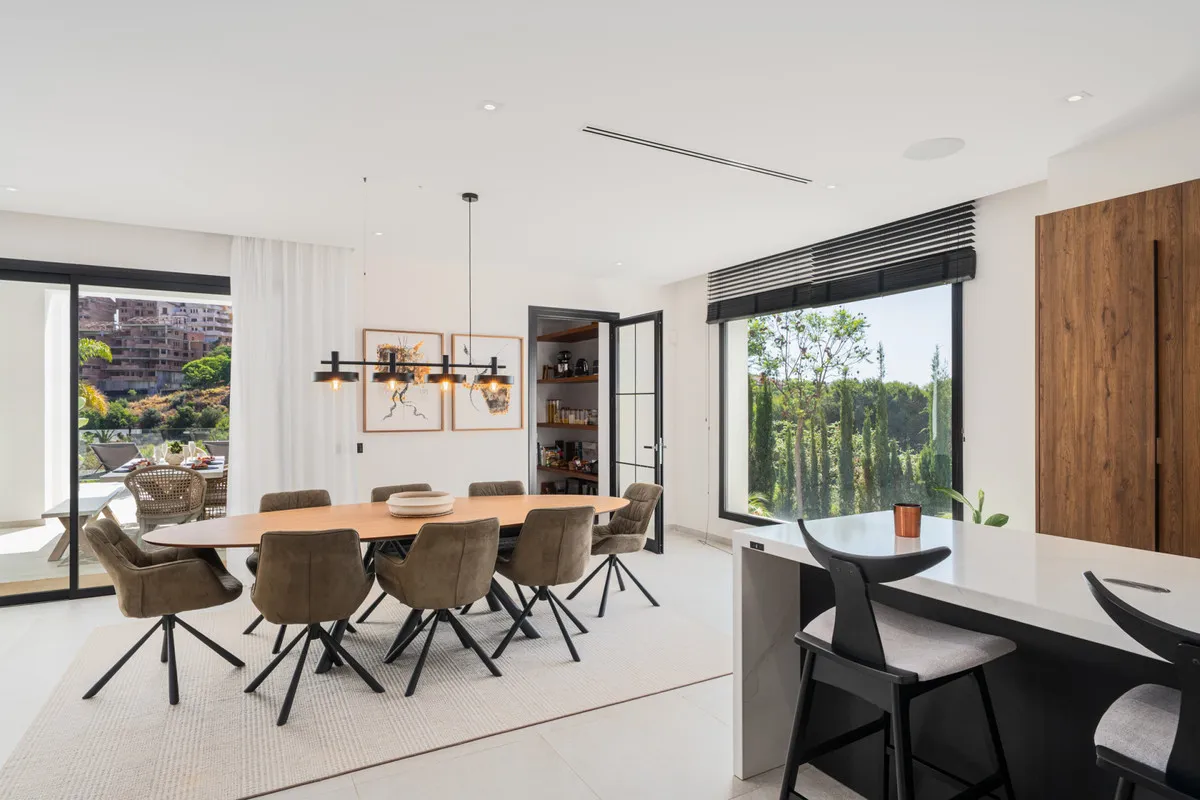 e80857df-37d0-4507-ba2d-a43456ceafb5