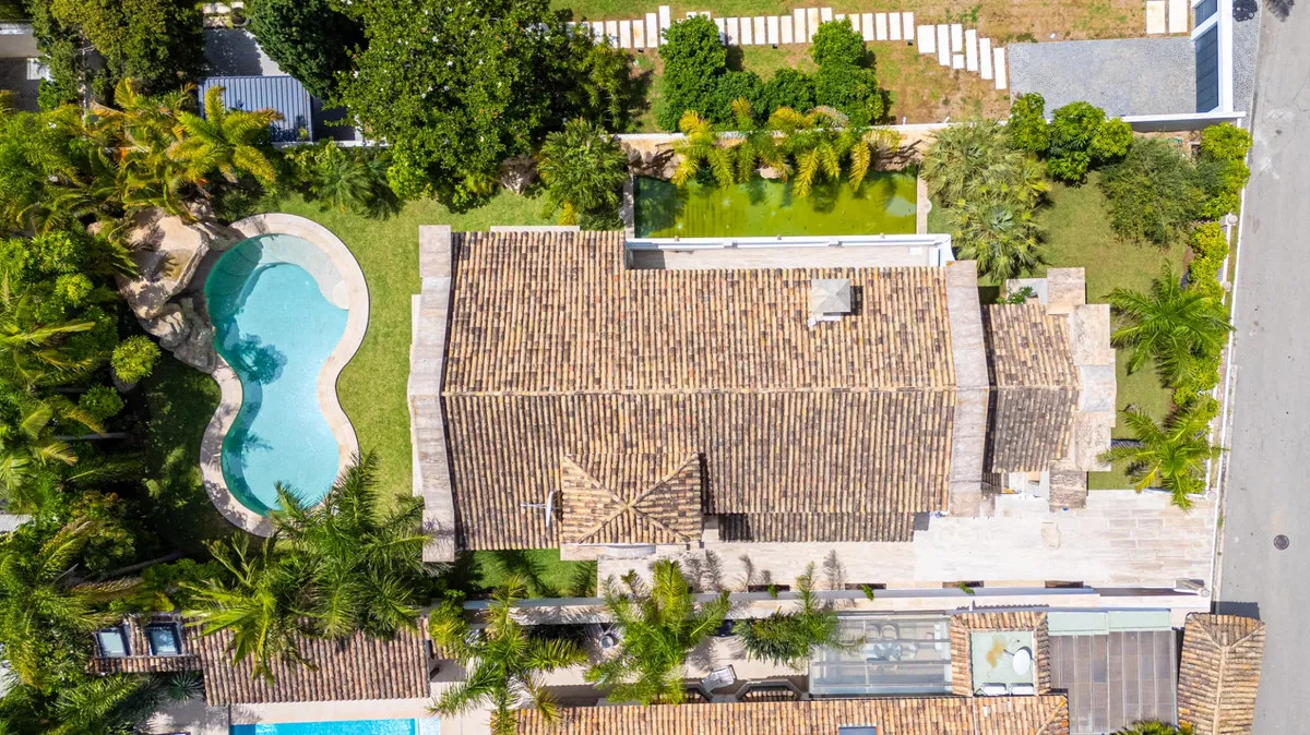 01dcce85-f5f5-4c3e-9a96-f3ecb9b3bd20