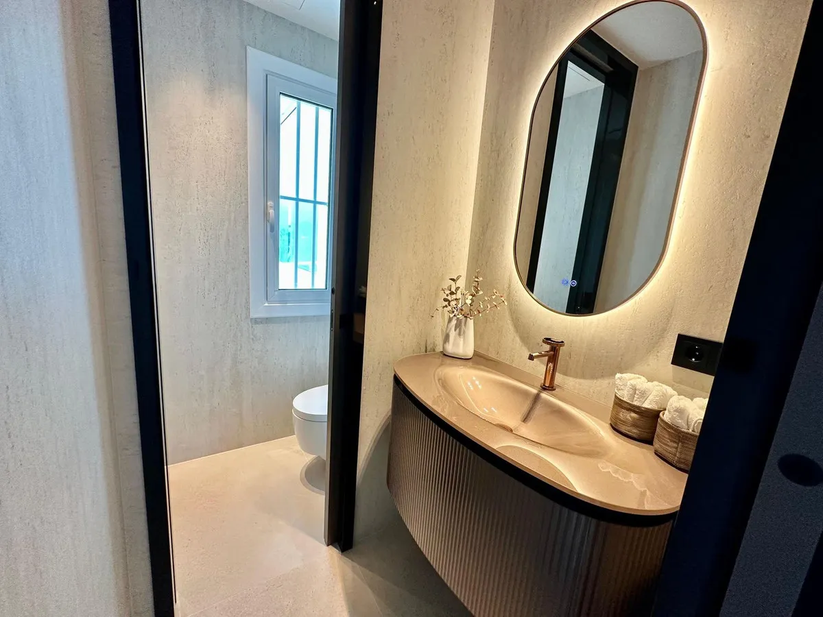 2eb191cb-4c85-49ff-b4bc-fb89679dd272