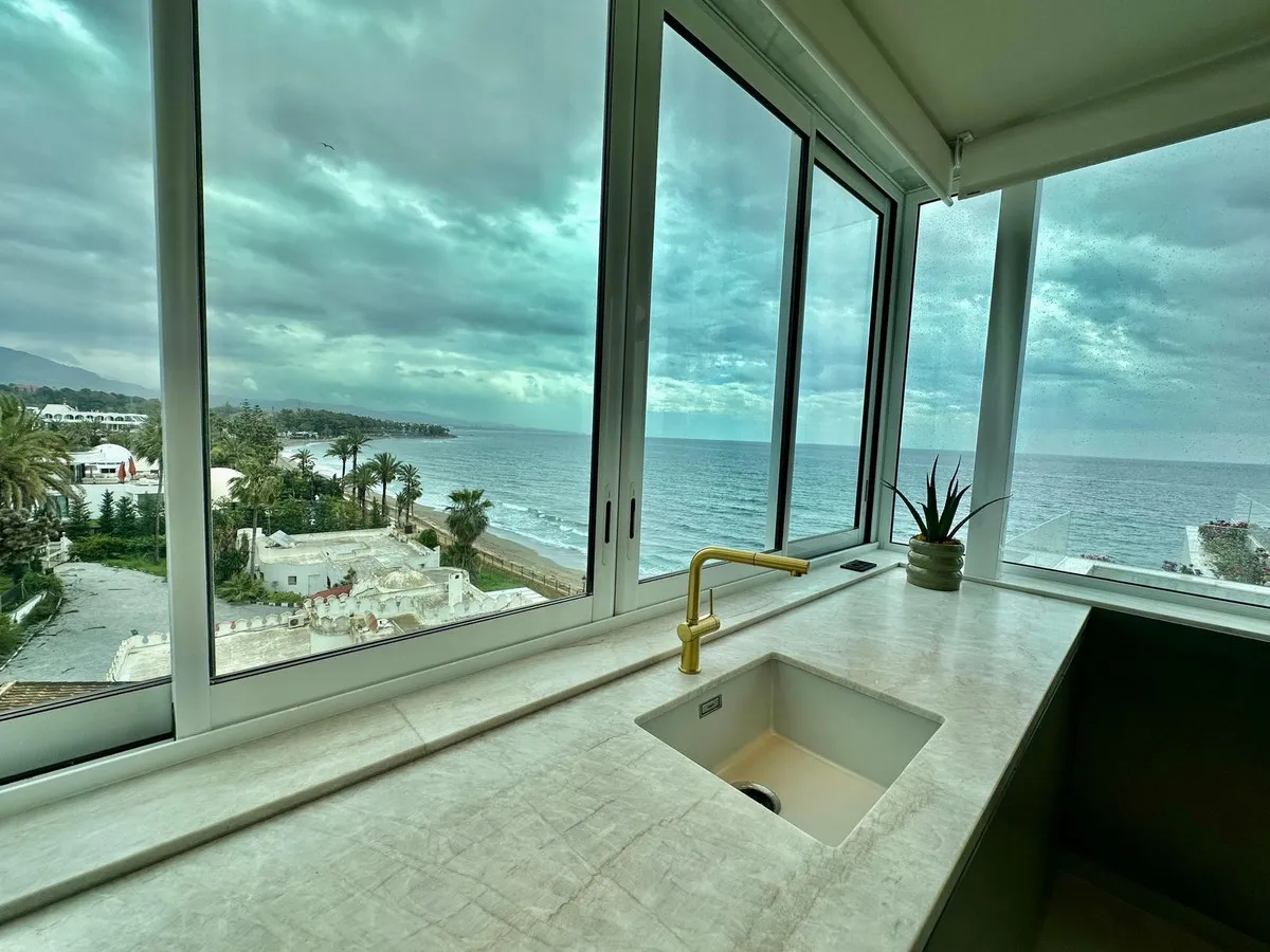 f4dc324d-b127-4f89-a21f-797a1cac3048