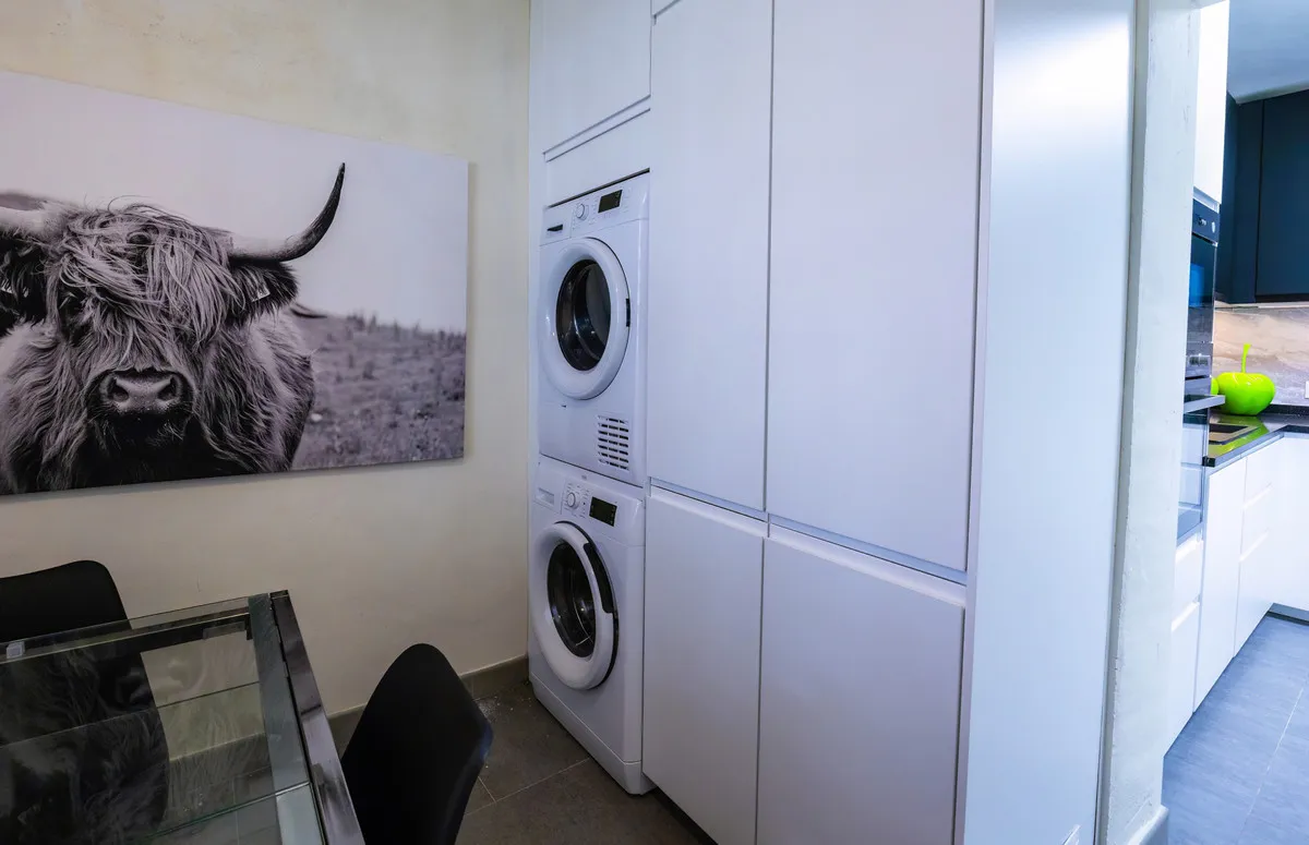 d8276a9e-d891-42c6-8438-8cfc0dce2f6e