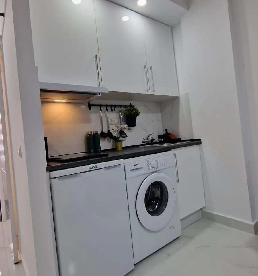 8f9c120f-817a-4272-bc41-81e9d6cb1e77