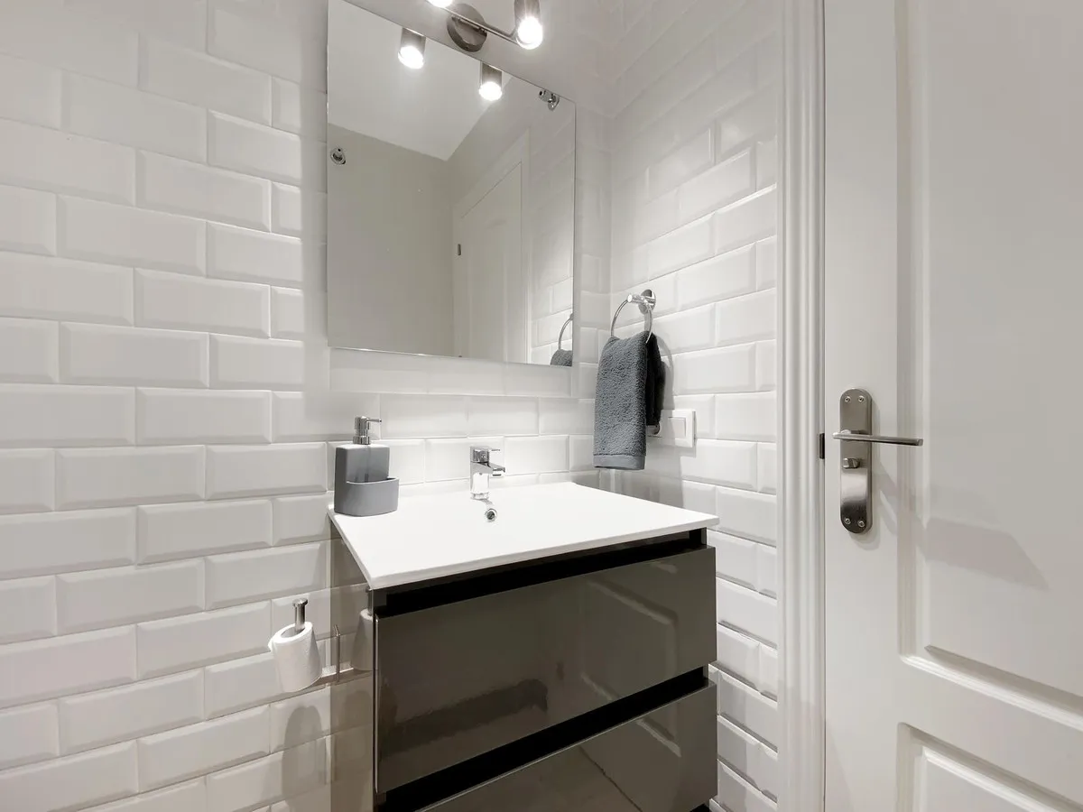 eb2300a4-0e98-40fd-bf3c-24d9a745558a