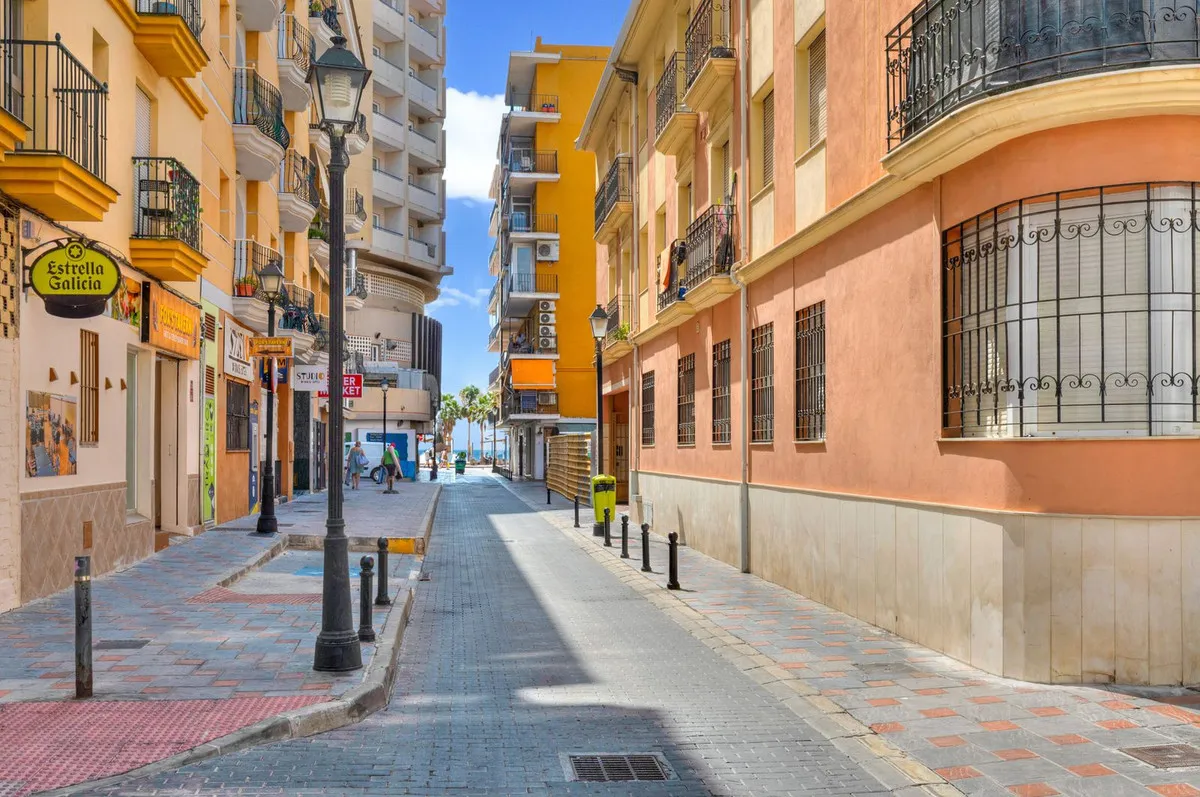 e480b50d-1f26-41db-b32d-6c10a76f4b4a