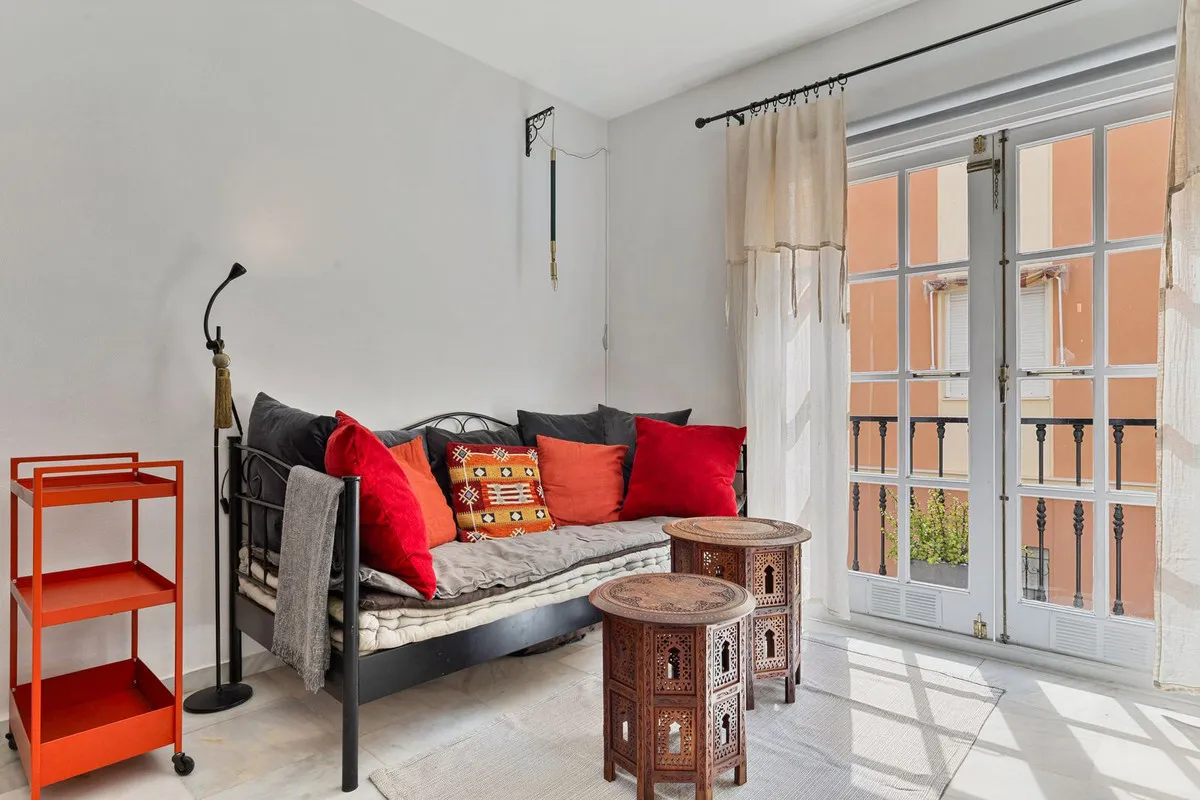 f6a05d19-175b-41a4-b5f7-93afdda991bc