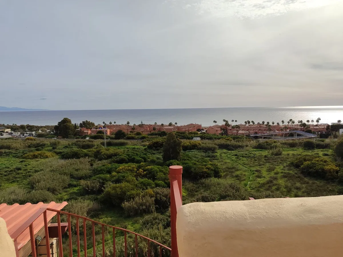 1d6368bc-4b36-47f4-8f6a-a63848ff1c62