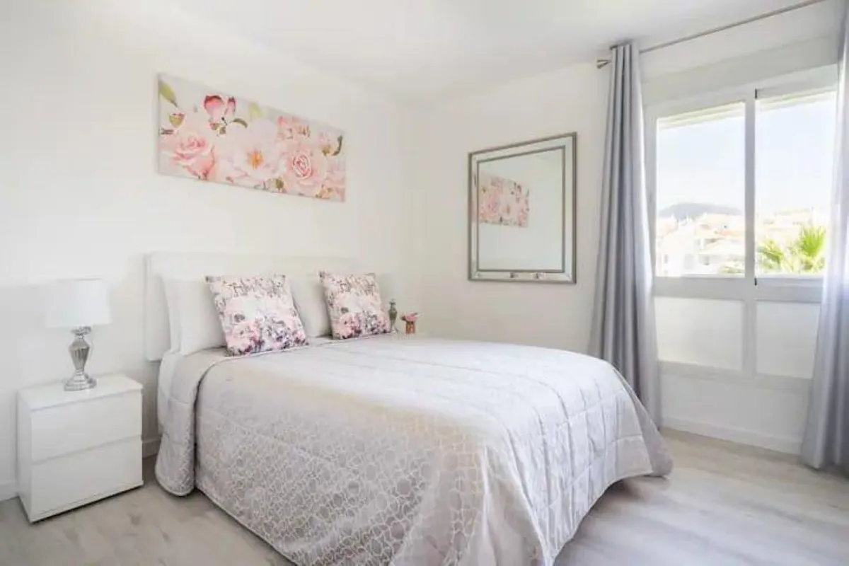 268f7658-5042-4a45-915f-675308b1af21