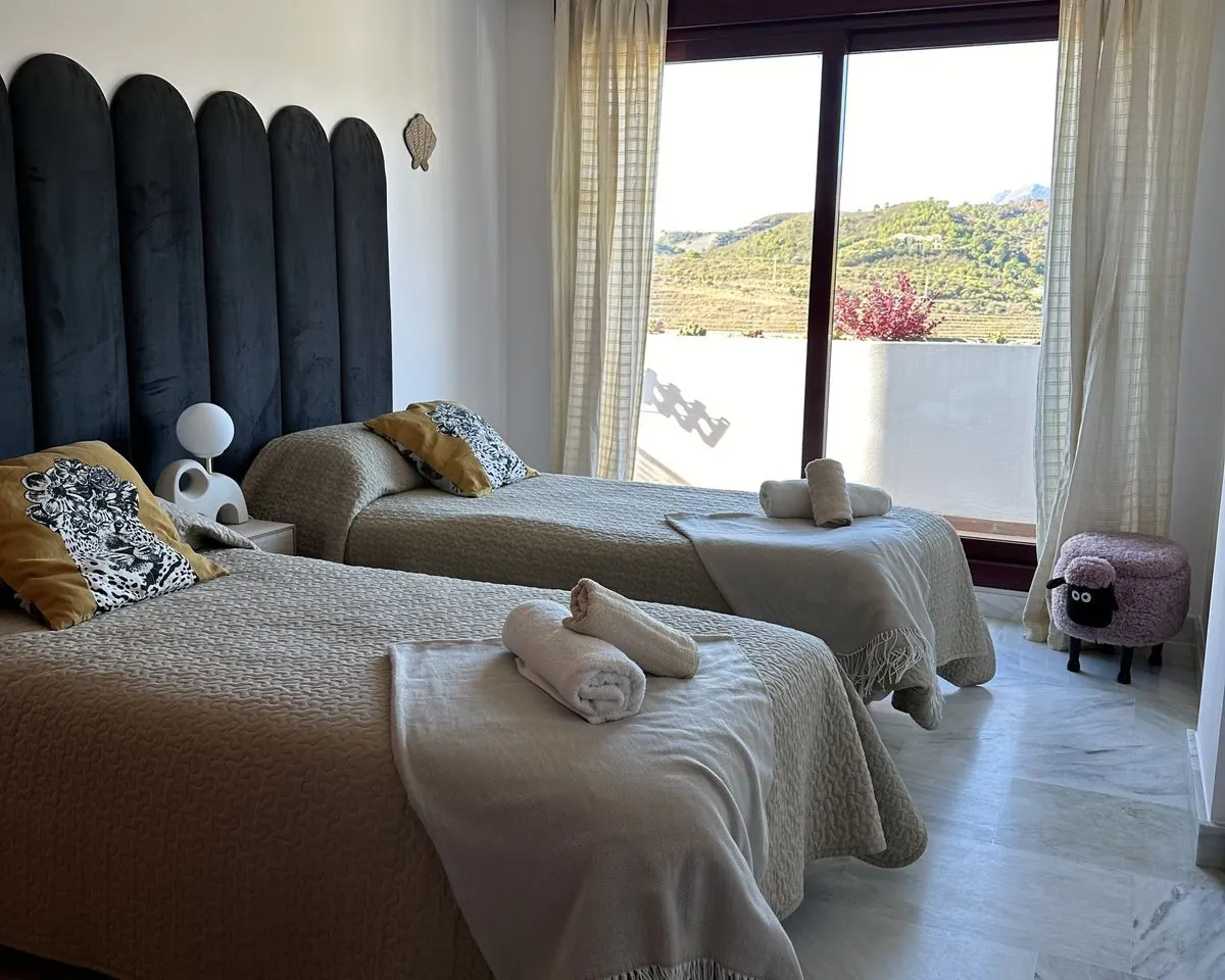 421b525c-c0a4-422d-91e6-41c952c3ed70