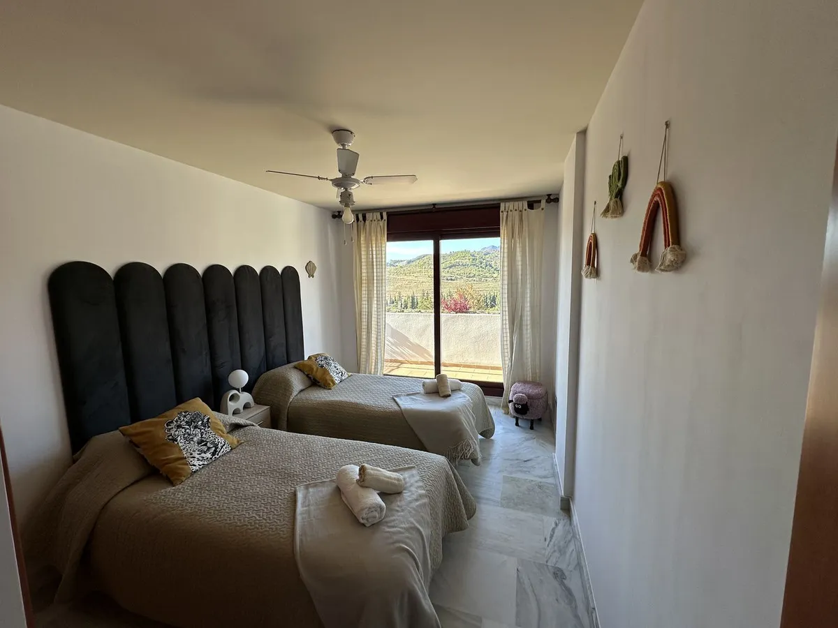 54394a30-1e4d-4999-a25a-6ecd9b6aa993