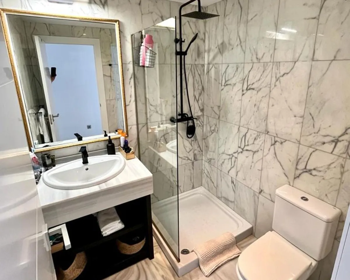 a08f84be-6df3-4c06-b30a-236cc8e88245