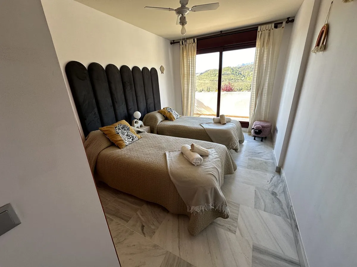 ee49fed7-7b5d-4fff-a895-d9dfd9b0c717