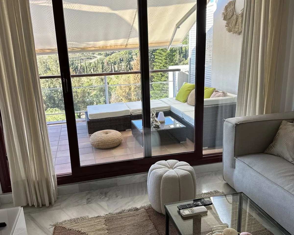 fb814ca4-d882-4889-923c-4a10e2197a9b