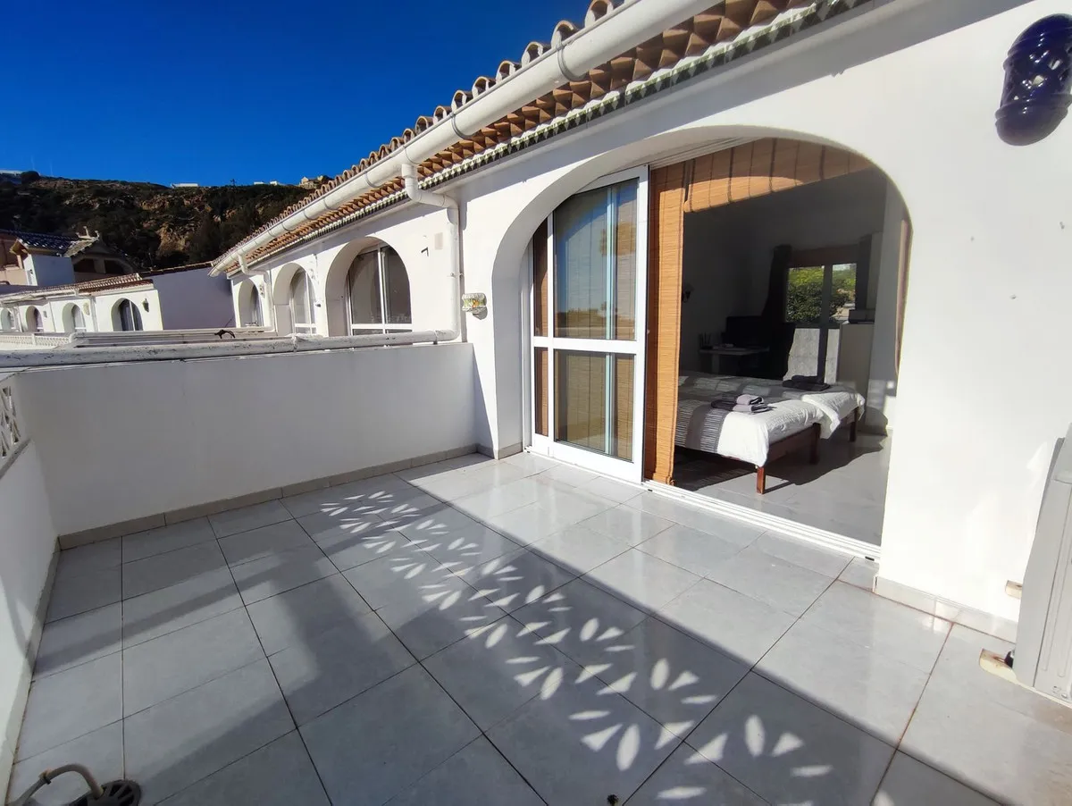 1a07fe7f-a93b-4ff0-a59c-ea855adcee15