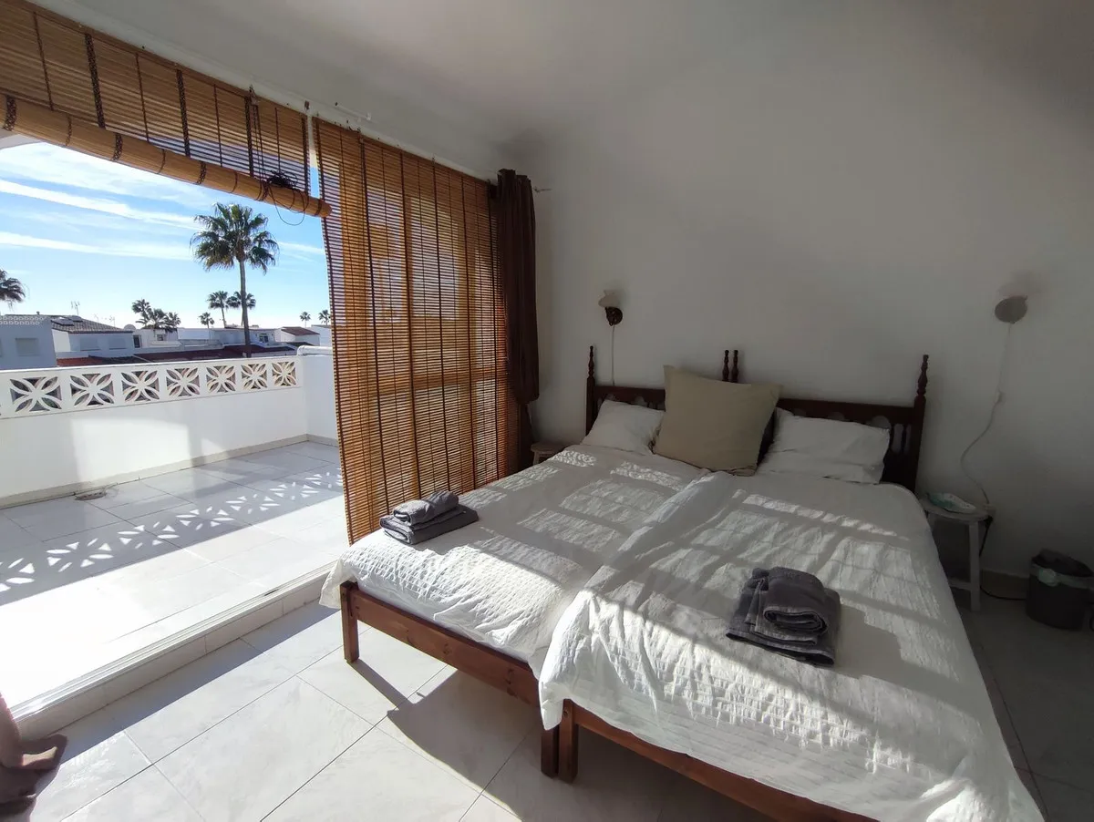 2a90f985-1d1a-4b3b-8eb3-f30cb1581cfe