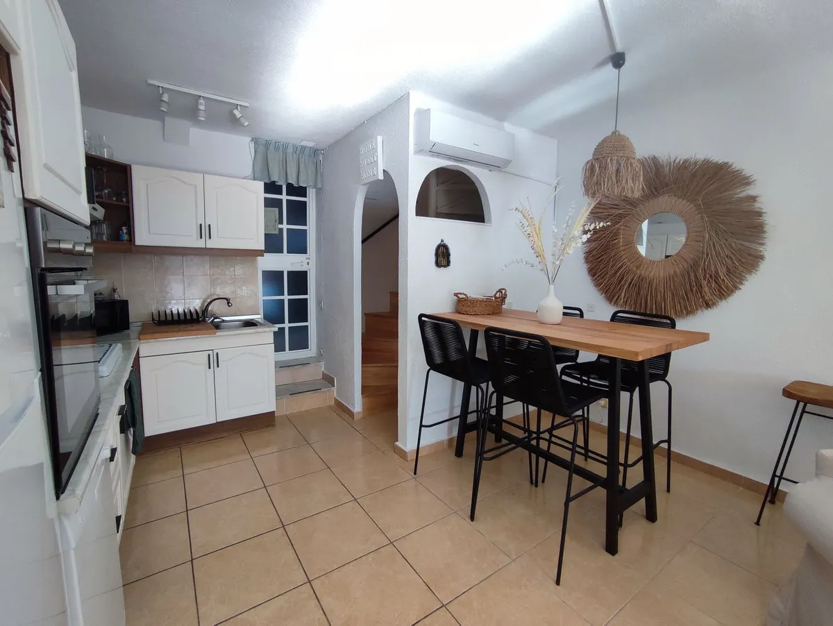 e6ef8fd0-521e-4e71-82f2-4a7c467c4b44