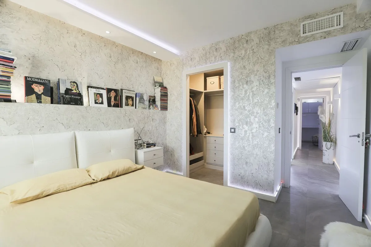 3af721c8-06ce-40b3-a064-2ea385cc26cd