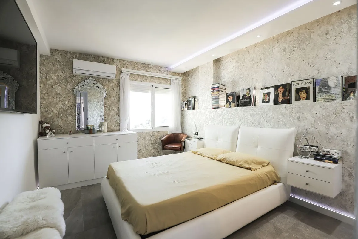 99185ca0-69f9-4dd8-ad79-9ede418d35d7