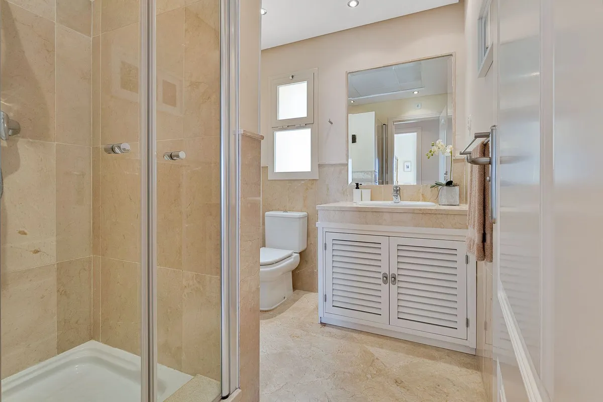 ec8ae627-956f-4da7-bf9e-6c91d890c6cb