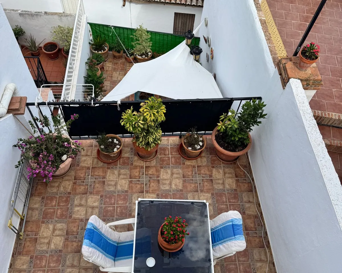 0ae93273-2e60-45b0-ae0f-32923eaad98d