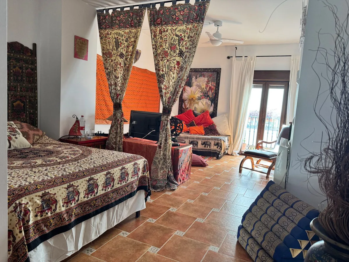 1de4d14b-7e40-4741-b06f-4558516e9a1f