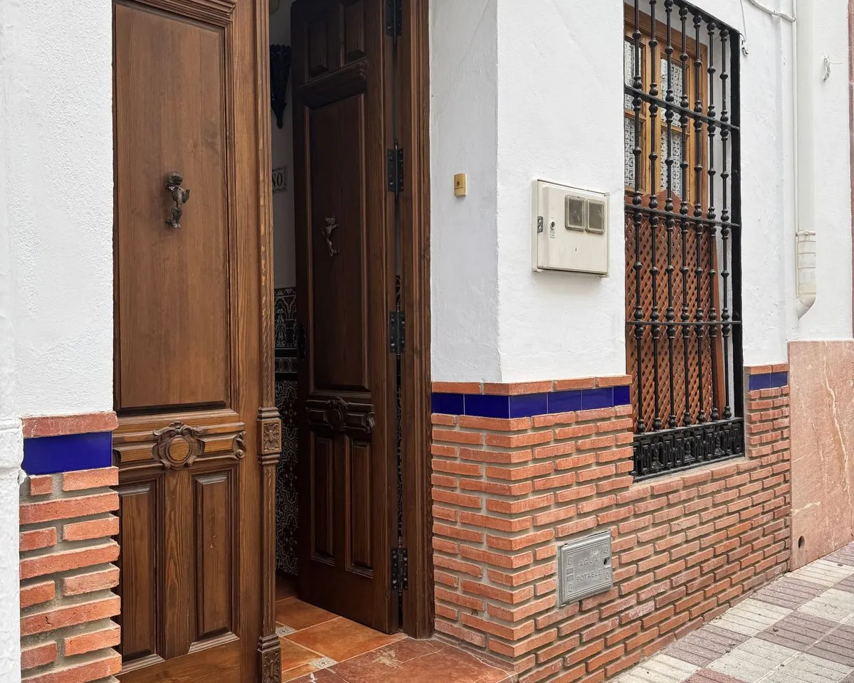 22e10579-e5e9-419f-8bd9-92e4e1305b23