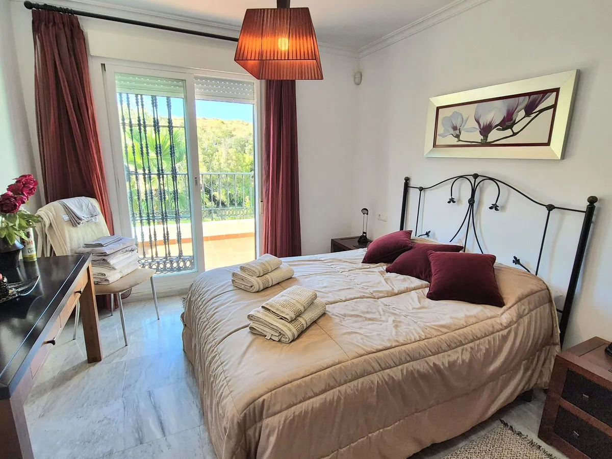 65a04f72-3b3f-4c94-99a4-693039d0c7cc