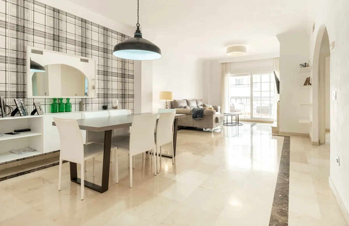 821f1e1a-bd92-45a5-b7f9-20481bd2fc36