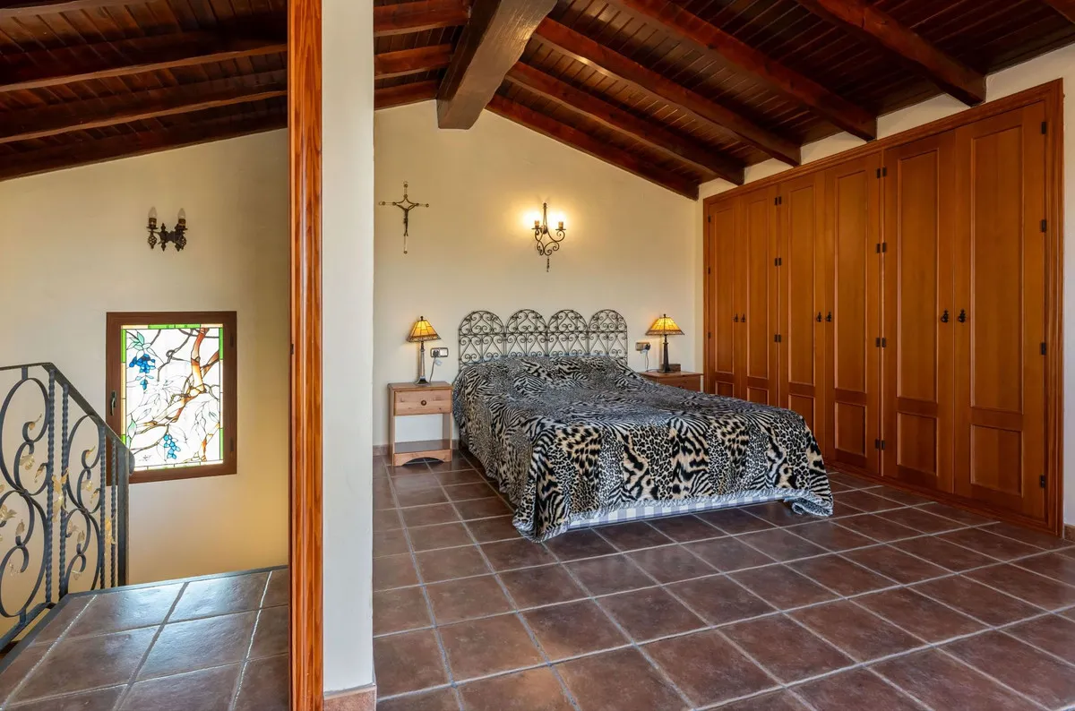 4f76e60b-fffb-469c-98cc-650f80809ba6