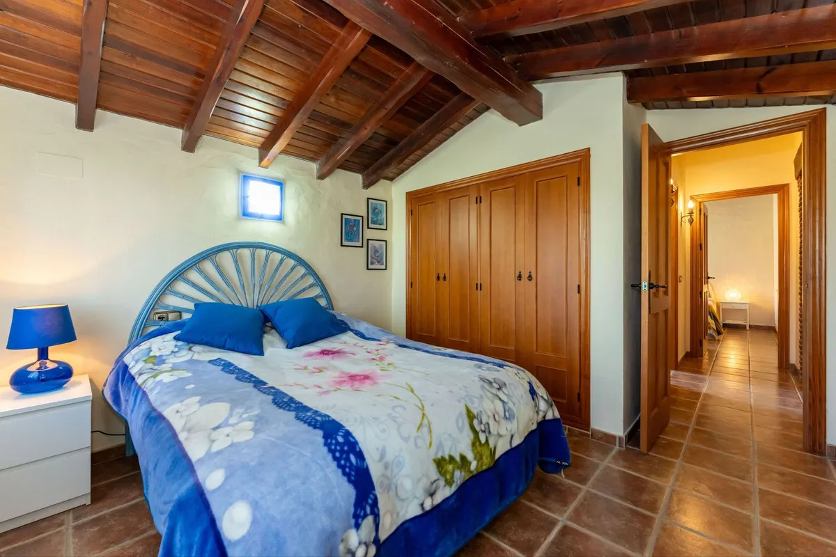 7c2899df-e950-4b19-affb-5d542dbb0d45