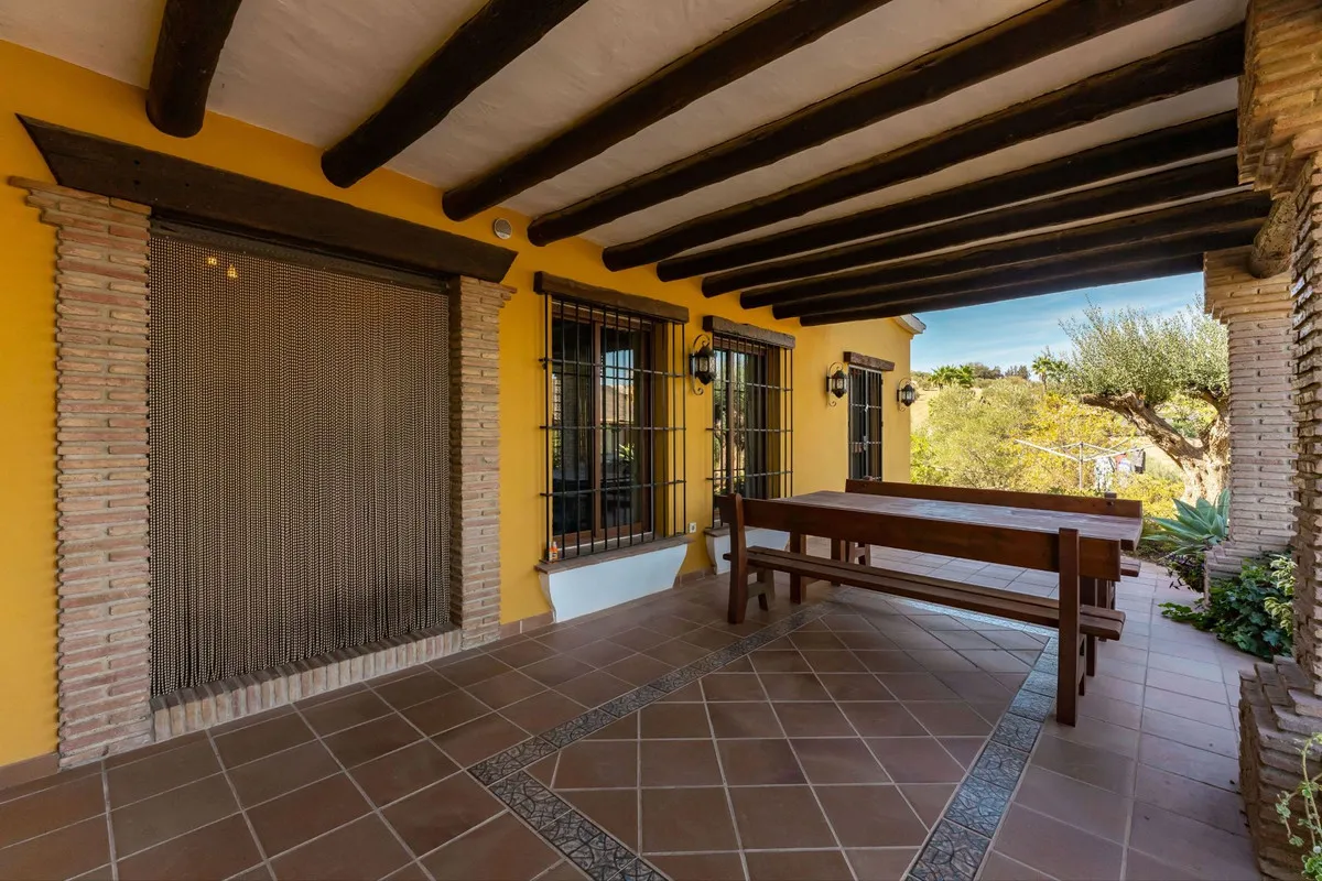 93b32e9d-abcf-46b1-952a-3e3407b00ef1