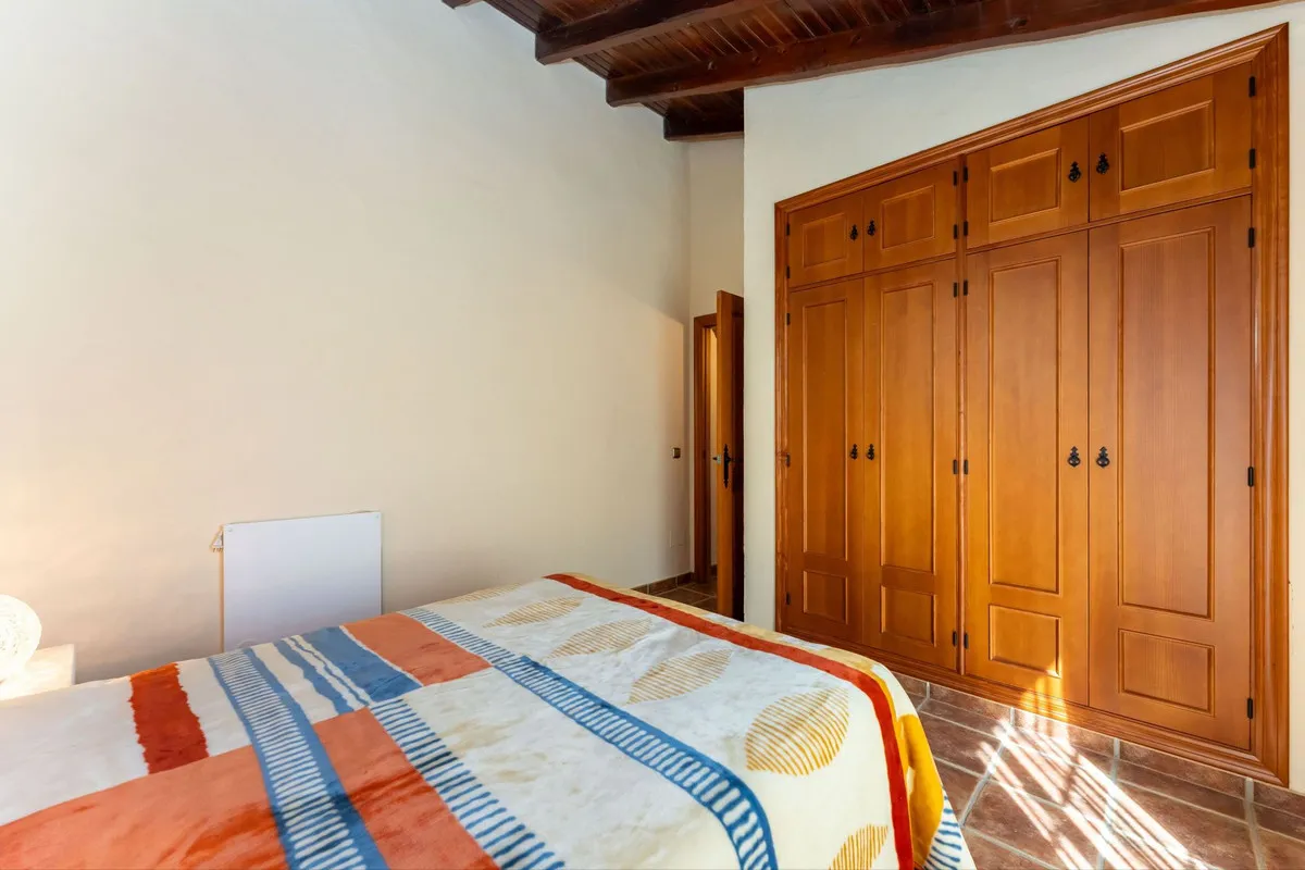 c49300c2-0371-418e-a6e5-acedcb5e227f