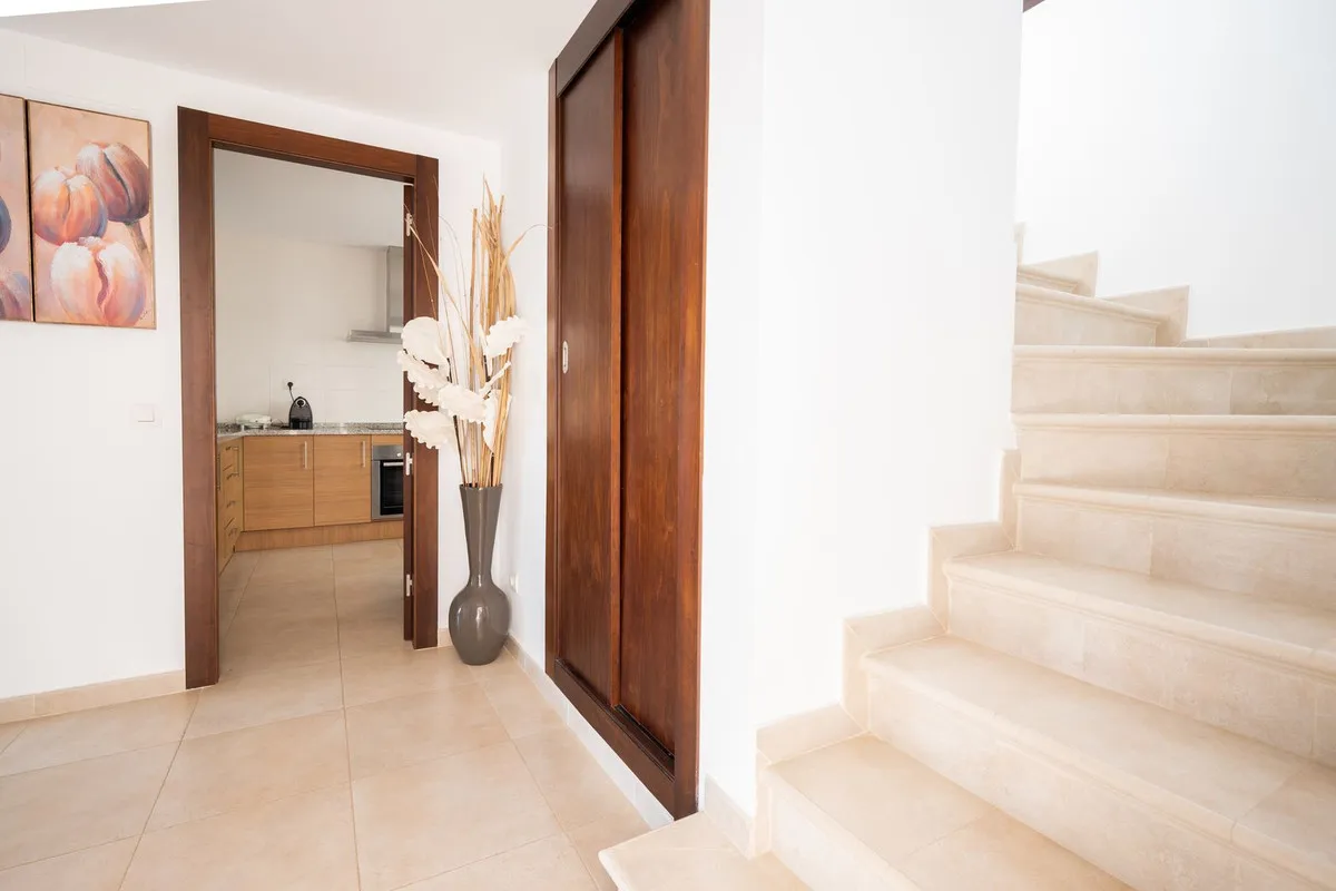 f9e16515-e7b1-44a3-b005-0807183d1fdc