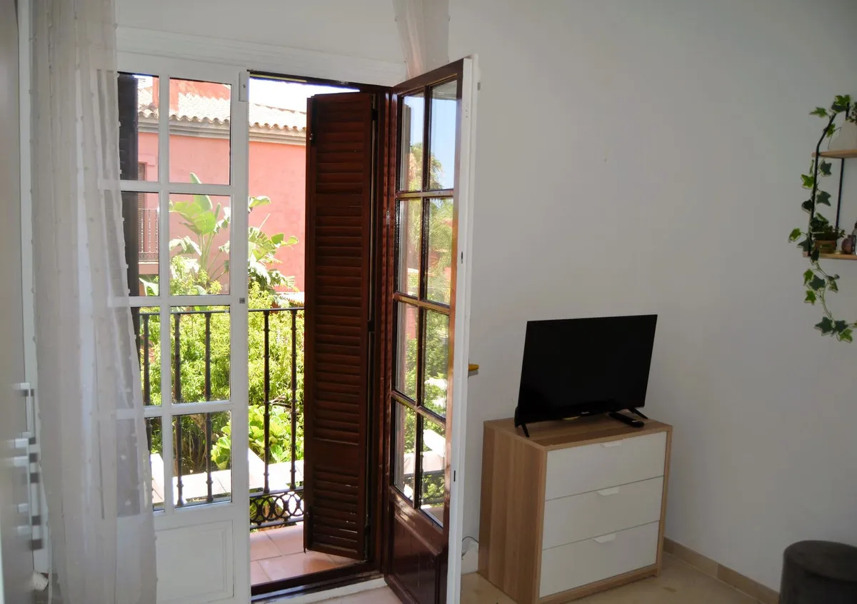 24351662-5054-4443-a516-cfb413c25d13