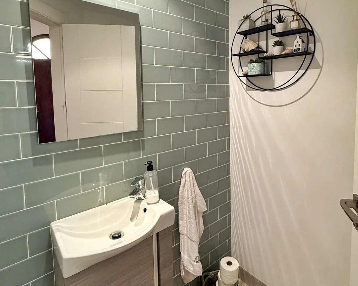 9f6f7da5-4c3c-41e5-a29d-14657fcd0b4c