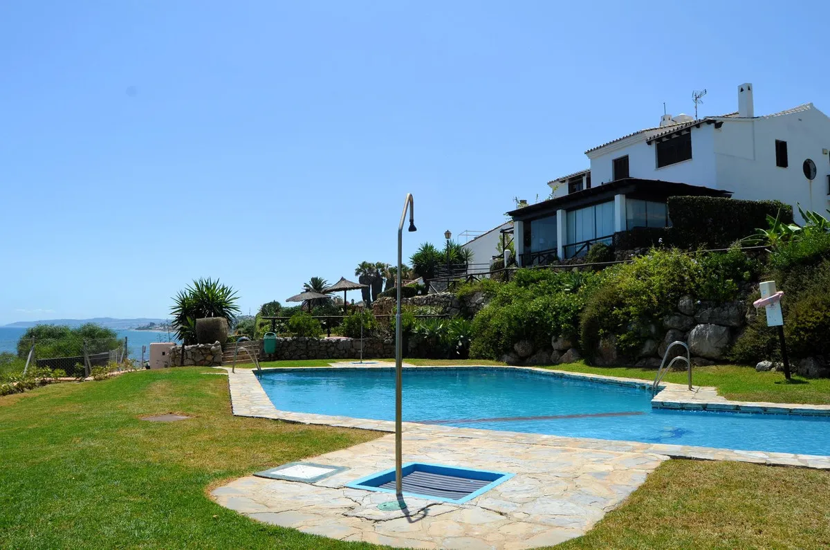 e39106d1-e38e-455d-ac98-5d7643d7bac1