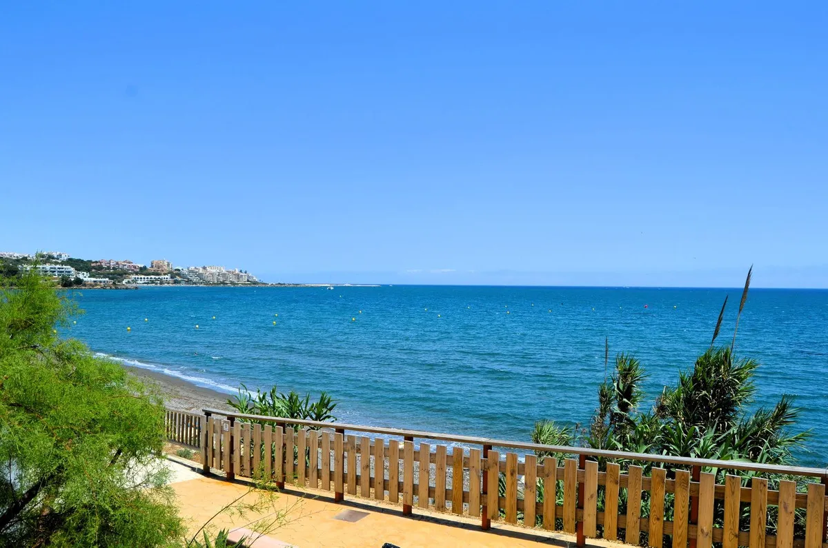 f5626092-d03c-4558-87cb-a6ab8bae04e3