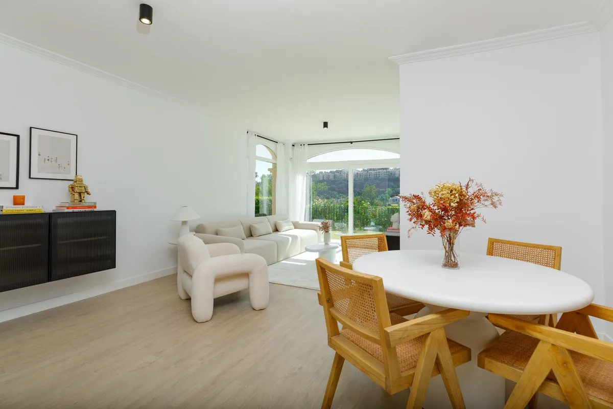 0fd1bc4d-34f5-4f05-8a6b-2b5f8273287e