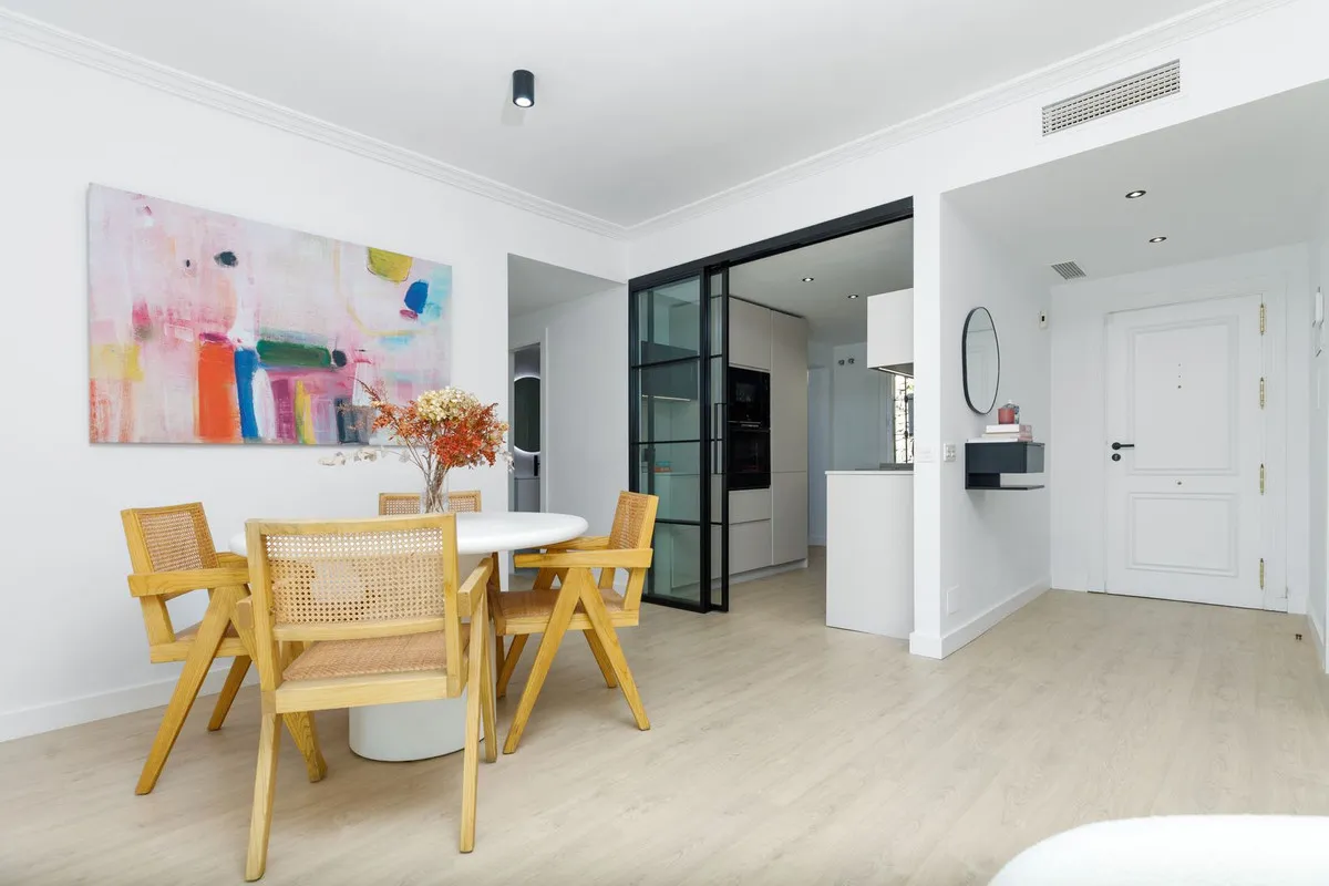 6c6efe01-cc7c-4542-b34b-21b02c82812d