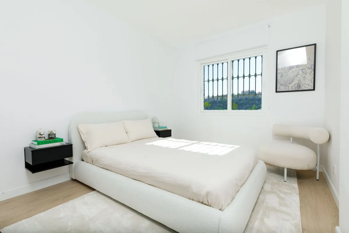 9c173df8-1118-4ef2-ae02-5dddc84e2f6b