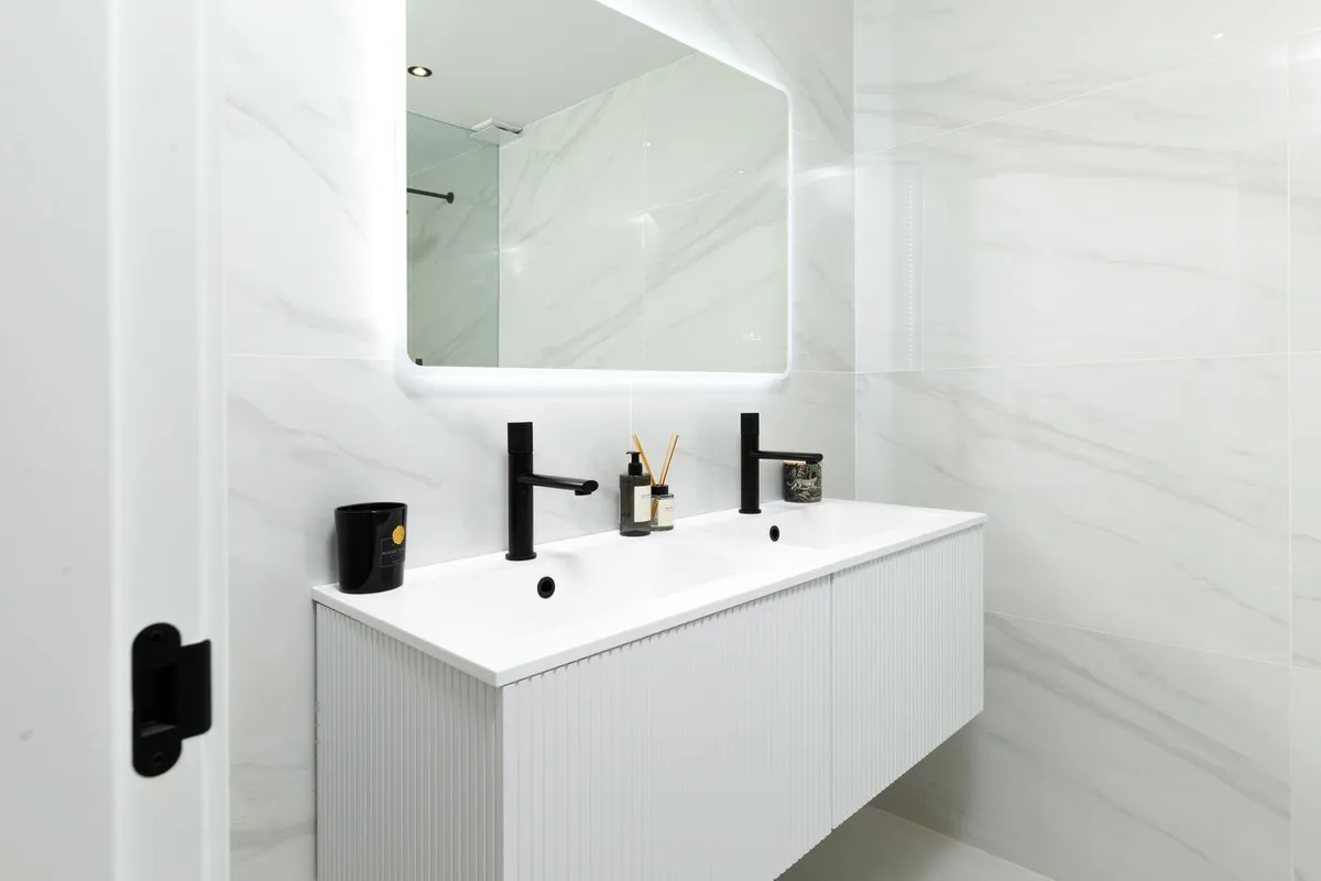 a3edd781-9cb7-4595-9b3d-d88b51c1be7f