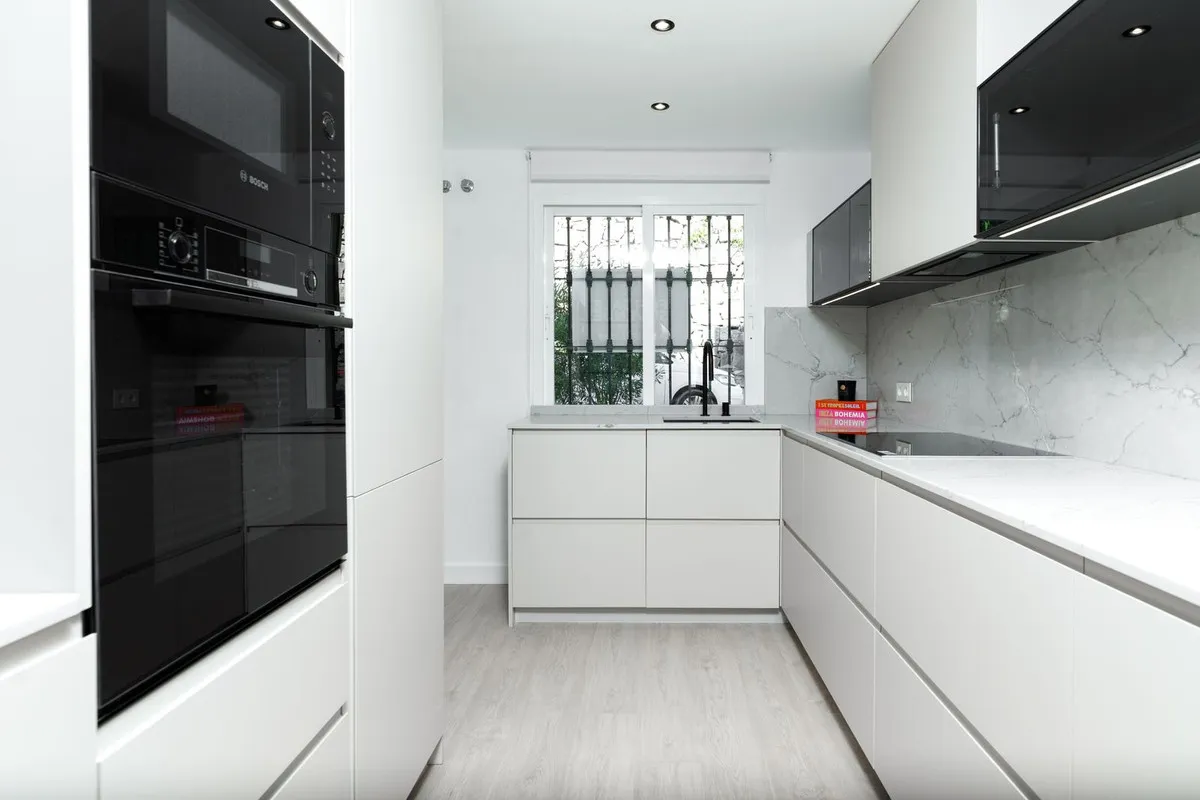 c00d0780-22ef-4724-910d-9335df7ca83b