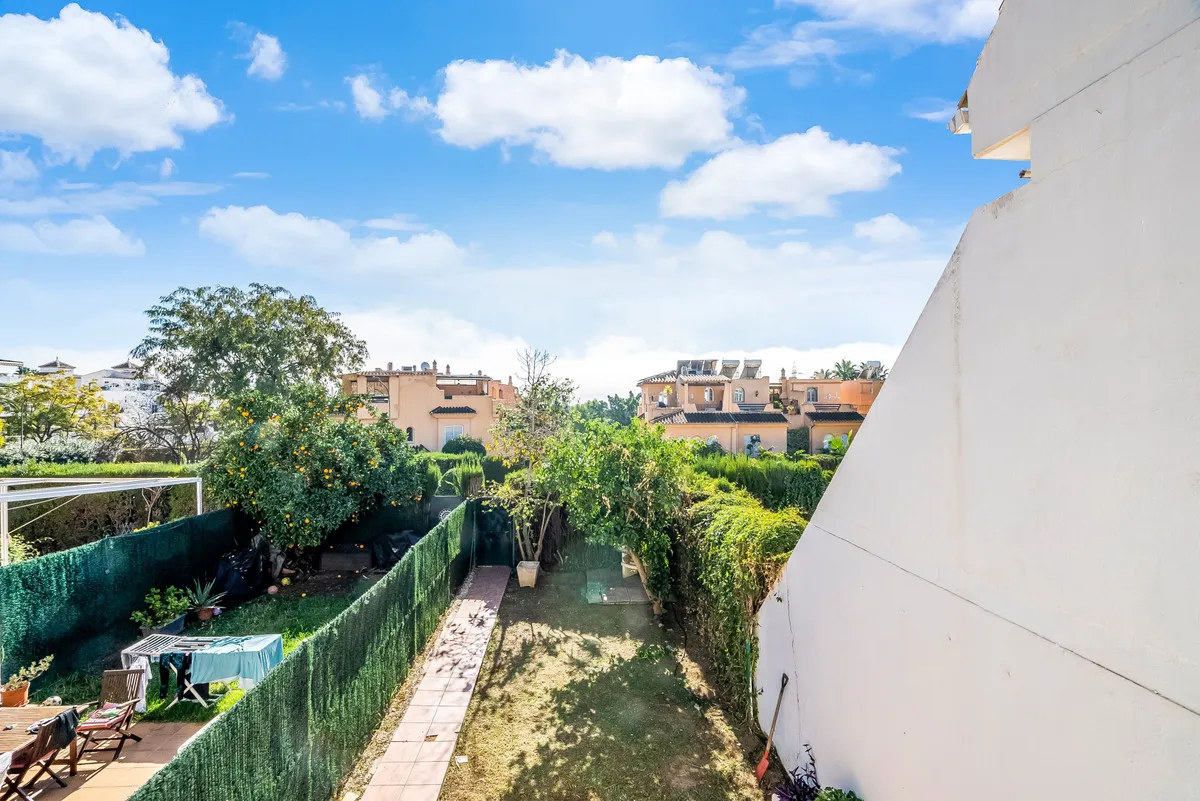 30f1a737-4eb0-4d4e-b95a-5927a2d8b2e9