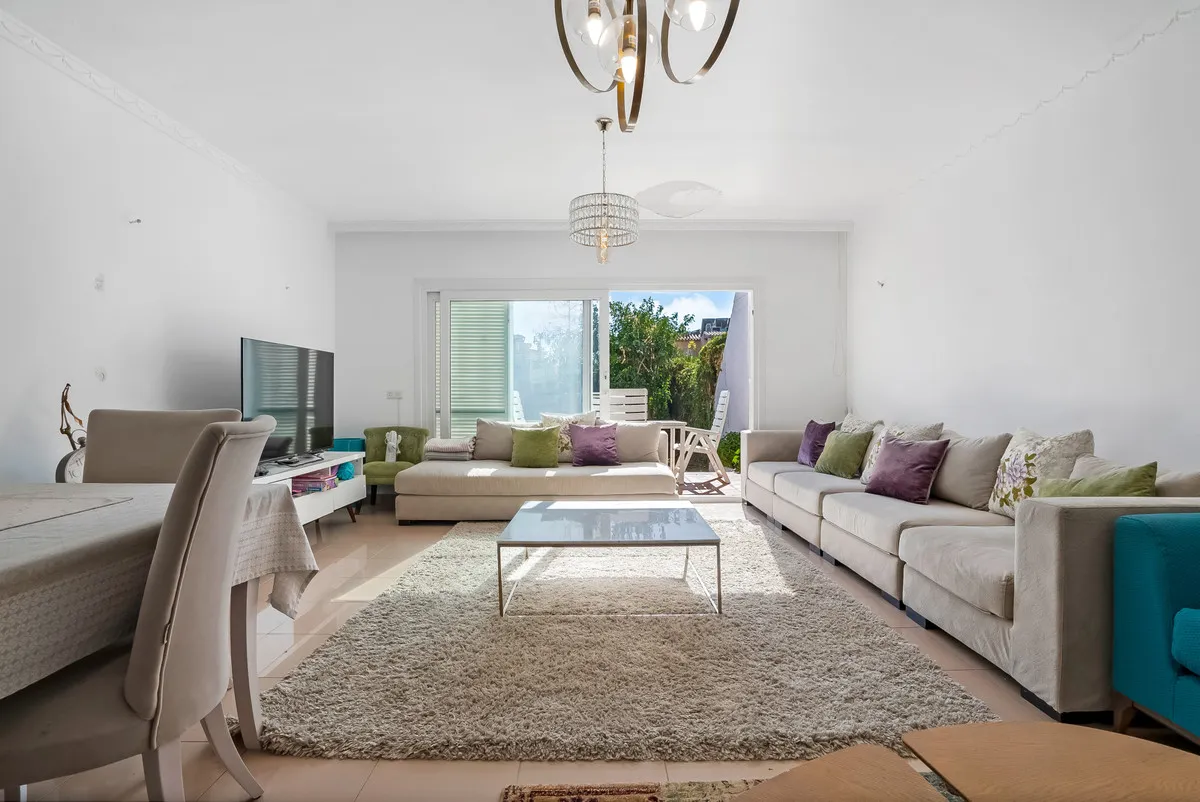 62bbbdde-2d18-426f-ac6d-acbf9796c1a5