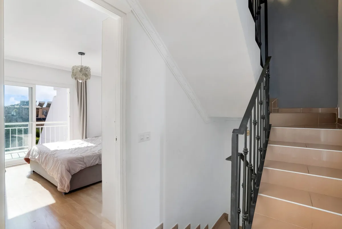 a96efcd7-c99c-42eb-bd8d-675843053cc4