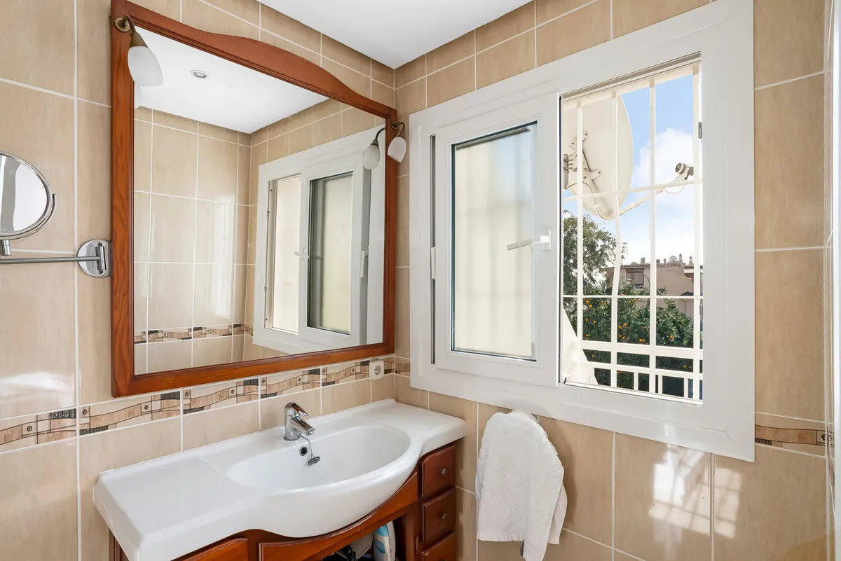 cc2f9393-81dc-476a-9325-d328f97957c9