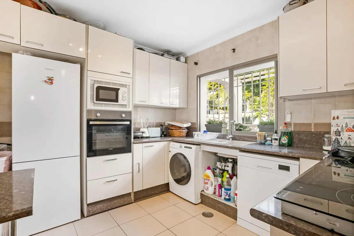 eef00fa2-91f1-4b58-8f8c-9dc4789e0419